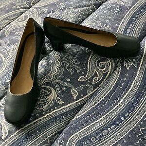 Shoes

navy leather